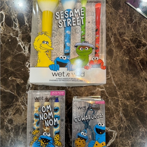 Wet N Wild Sesame Street Collection! - Picture 2 of 4